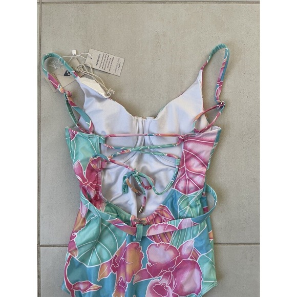 Kenny Flowers Swim One Piece Swimsuit Maui Tropical Floral MISSING BELT - Picture 6 of 9
